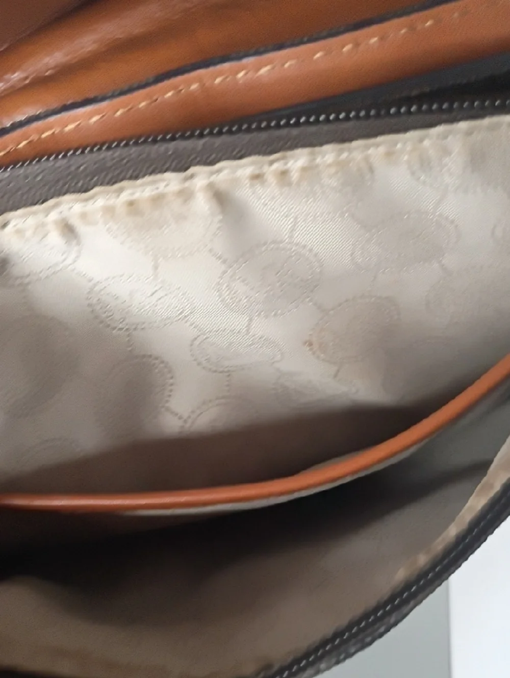 Michael Kors Fulton Flap Gusset Crossbody Ba
